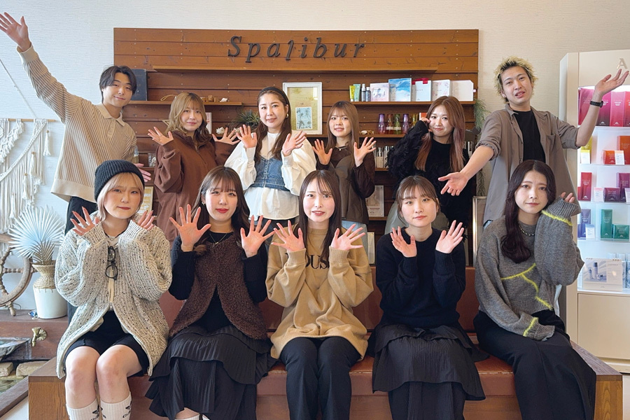 スタッフ集合写真